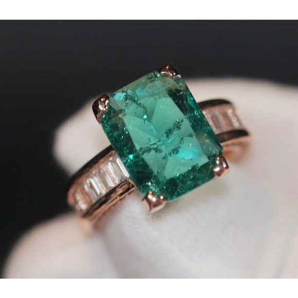 Molliwater Jewelry - New 6 Rose Gold Simulated Emerald Cocktail Ring‎ Antique Solitaire Baguettes CZ